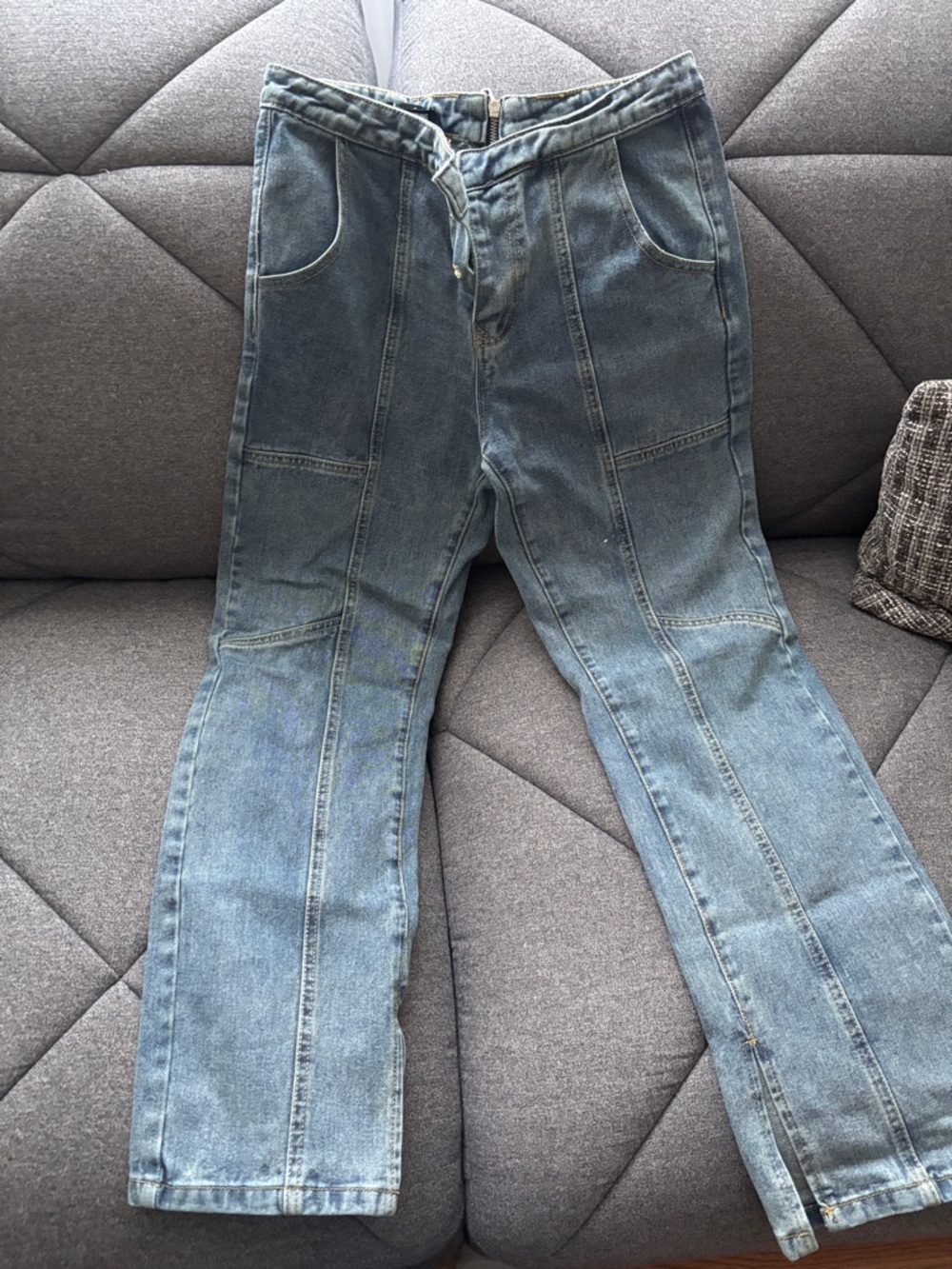 PrettyLittleThing Men's Panel-Stitched Light Blue Straight Jeans